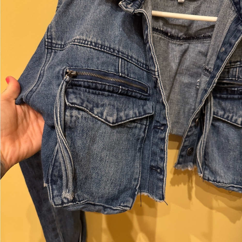 Fashion Nova Blue Denim Jacket Cropped - Picture 4 of 5